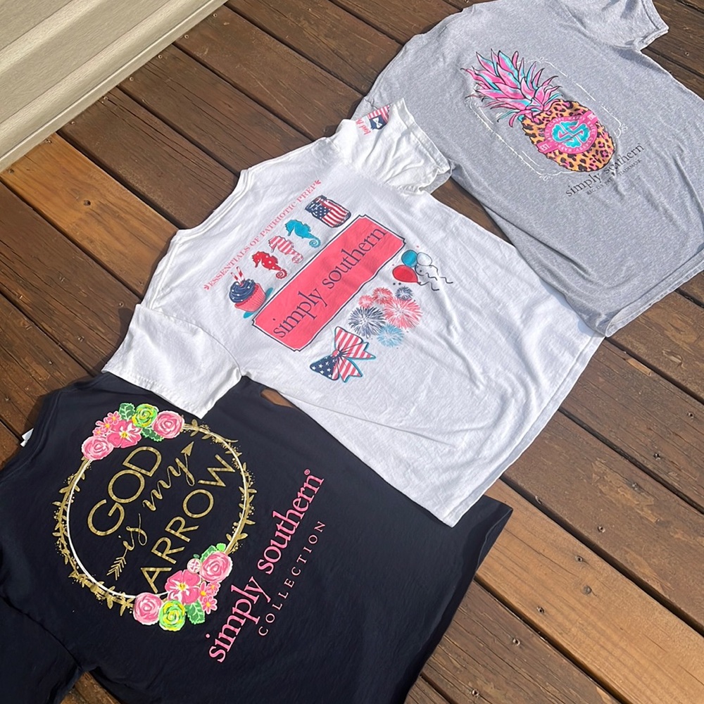 Simply Southern Tshirt Lot